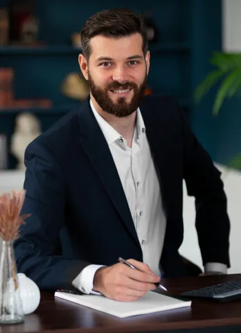 Our Financial Experts The Team  Member Solution. - 爱游戏yuliyun
